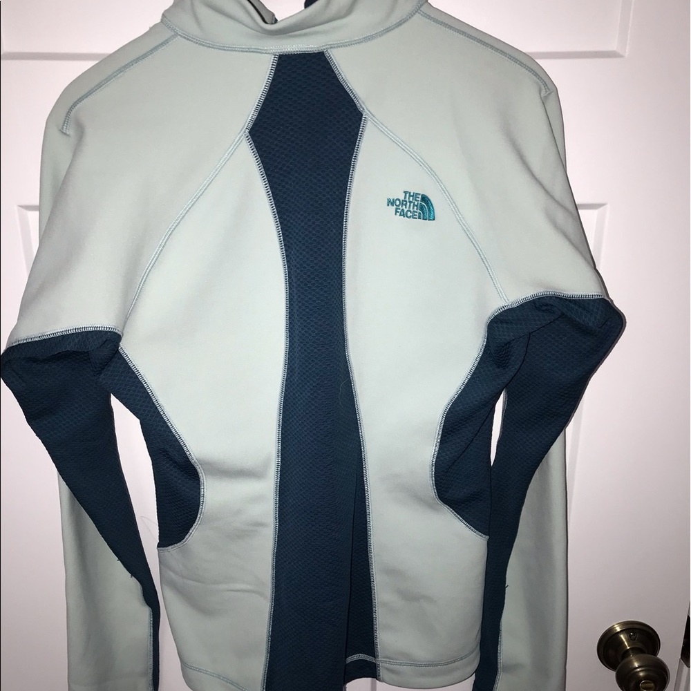 North Face pullover - Picture 2 of 3
